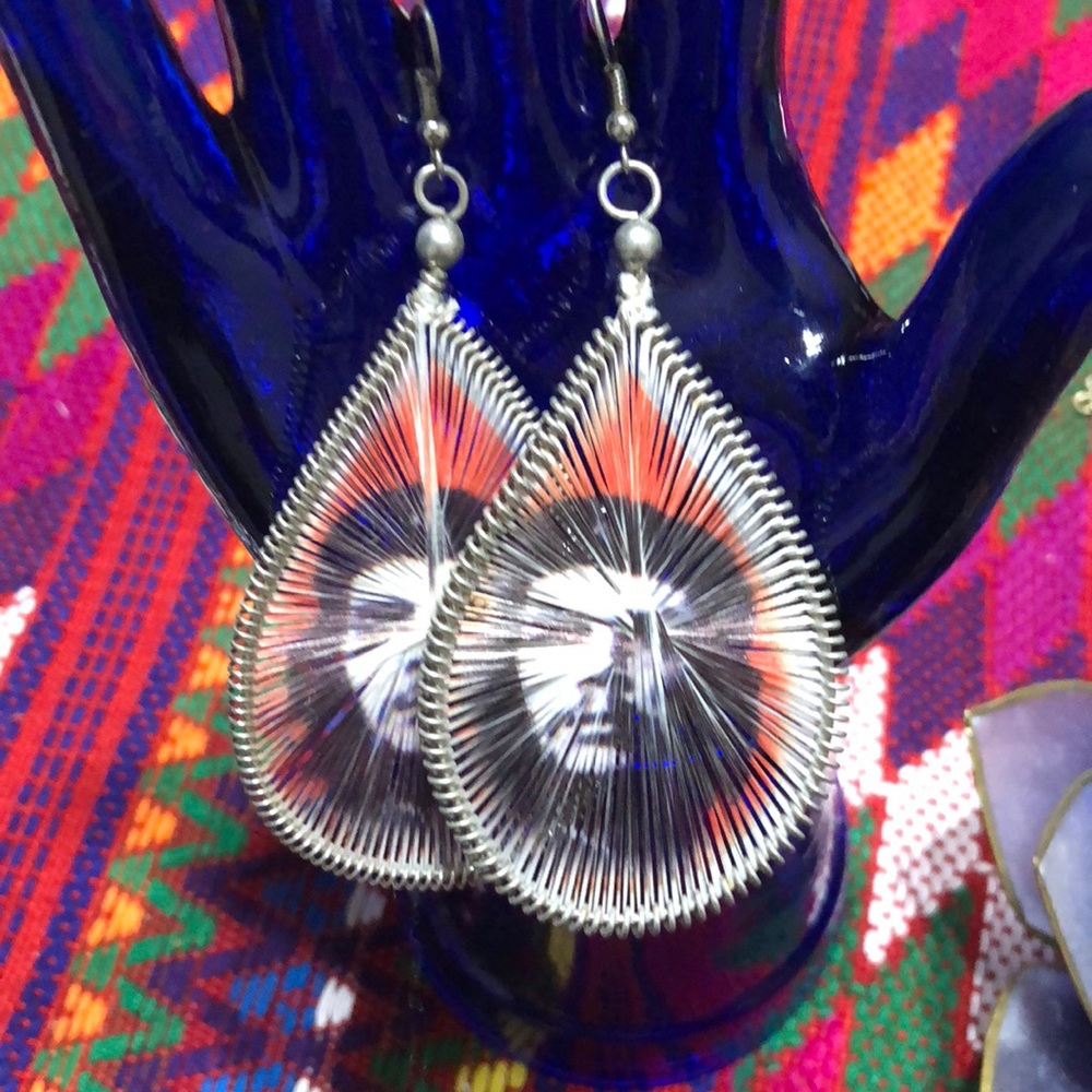 Che Guevara string art earrings from Brazil